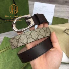 that lung nam gucci mau ghi hoa tiet chu G manh mat trang 4