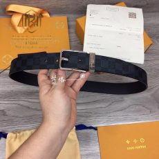 that lung nam louis vuitton day caro mat khoa chu nhat mat trang 2