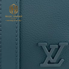 tui xach du lich louis vuitton hai quai ha tiet logo mau xanh 3