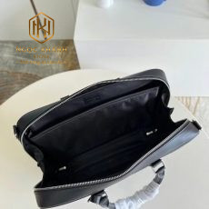 tui xach nam louis vuitton mau den dang ngang caro an 3