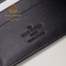 vi nam louis vuitton bo tui mau den caro chim 4