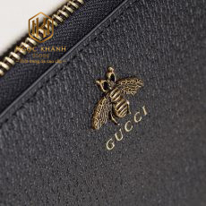 vi nam gucci cam tay kho hoa tiet ong 5