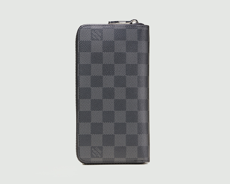 vi nam louis vuitton cam tay khoa keo hoa tiet caro mau den 9