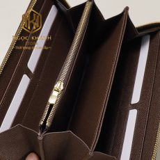 vi nam louis vuitton cam tay khoa keo hoa tiet caro mau nau 4