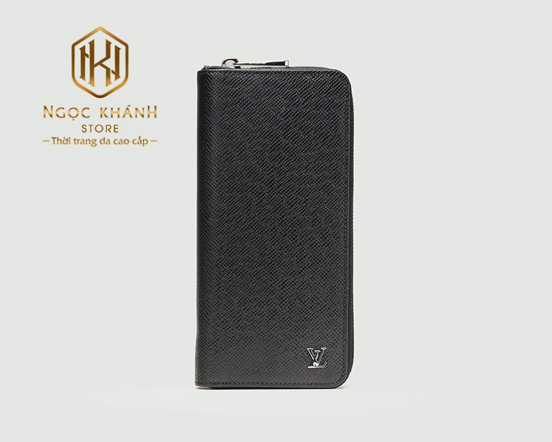 vi nam louis vuitton cam tay khoa keo taiga logo noi 1