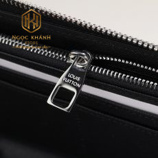 vi nam louis vuitton cam tay khoa keo taiga logo noi 6