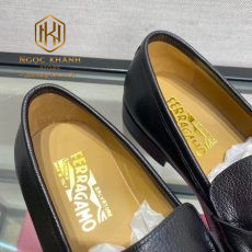 Giay luoi Salvatore Ferragamo de cao logo dinh da like auth mau den 10