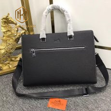 Tui xach nam dang ngang hai quai day cheo 03