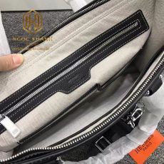 Tui xach nam dang ngang hai quai day cheo 05