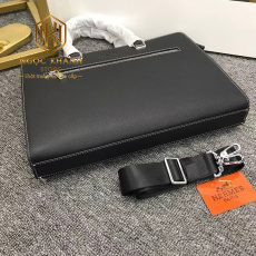 Tui xach nam dang ngang hai quai day cheo 08