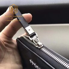 Vi nam Burberry dang ngang mau xanh hoa tiet logo noi 07