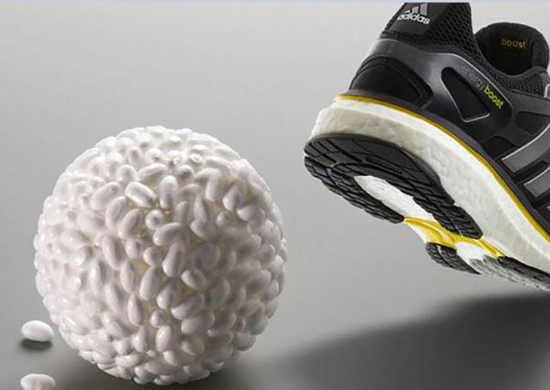 giày sneaker là gì