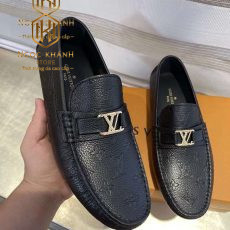 Giay luoi Louis Vuitton nam likeauth hoa tiet hoa chim mui nhon mau den 2 1