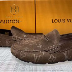 Giay luoi Louis Vuitton nam likeauth mau nau da lon hoa tiet hoa 2