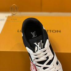 Giay nam Louis Vuitton mau den phoi trang LV Trainer Sneaker 8