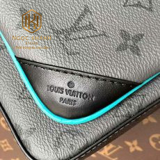 TUI DEO CHEO NAM LOUIS VUITTON MAU XAM HOA TIET HOA LOGO VIEN XANH DANG 3 TUI TNLV81 7