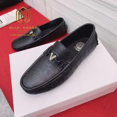 giay luoi Versace mau den hoa tiet dap caro logo chim 5