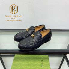 giay luoi nam gucci de cao mau den hoa tiet ke noi khoa logo vang