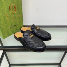 suc nam gucci mau den hoa tiet ke noi khoa logo vang likeauth 4