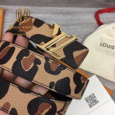 that lung Louis Vuitton nam day nhan hoa tiet dom 5