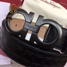 that lung nam Savatore Ferragamo hoa tiet day dap logo khoa mau den 5