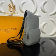 tui deo cheo louis vuitton mau xam logo goc deo nguc 5 1