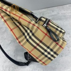 Ba lo burberry nam mau nau hoa tiet ke soc 6