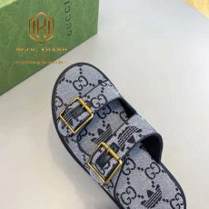 Dep Gucci nam hai quai cai khoa mau xam hoa tiet in logo 7