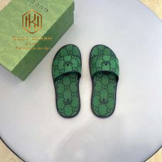 Dep Gucci nam hai quai ngang mau xanh la hoa tiet in logo 3