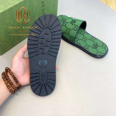 Dep Gucci nam hai quai ngang mau xanh la hoa tiet in logo 8