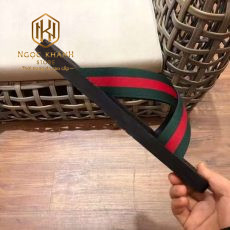 Dep Gucci nam quai cheo mau den quai xanh do hoa tiet dap logo 2