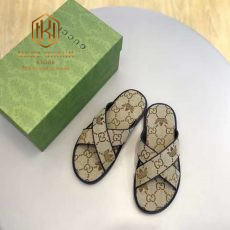 Dep Gucci nam quai cheo mau ghi hoa tiet in logo 4