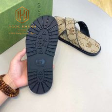 Dep Gucci nam quai cheo mau ghi hoa tiet in logo 7