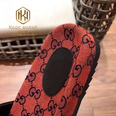 Dep Gucci nam quai ngang mau do hoa tiet chu dap logo 3
