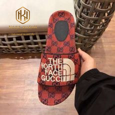 Dep Gucci nam quai ngang mau do hoa tiet chu dap logo 4