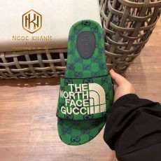 Dep Gucci nam quai ngang mau xanh la hoa tiet chu trang dap logo 5