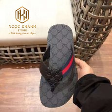 Dep Gucci nam xo ngon mau den quai tag do hoa tiet dap logo giua 3