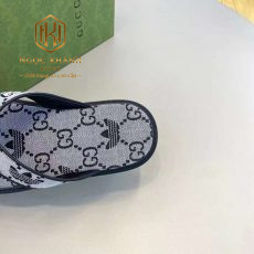 Dep Gucci nam xo ngon mau xam hoa tiet in logo 2