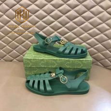 Dep ro Gucci nam mau xanh la logo khoa g kep vang 3