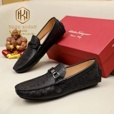 GIAY LUOI SALVATORE FERRAGAMO NAM MAU DEN DA DAP LOGO CHU KHOA LECH GNSF52 4