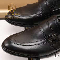 Giay luoi Gucci nam da li khoa logo G kep mau den 6