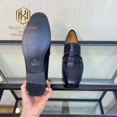 Giay luoi Gucci nam de cao hoa tiet tua rua khoa logo mau den 8