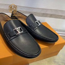 Giay luoi Louis Vuitton nam mau den da nhan hoa tiet chu theu got 5