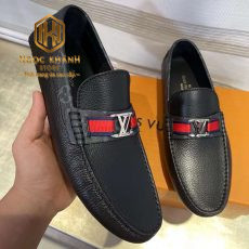 Giay luoi Louis Vuitton nam mau den ven hoa tag do mui nhon6 1