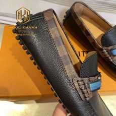 Giay luoi Louis Vuitton nam mau den vien caro nau tag xanh mui nhon 8