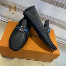 Giay luoi Louis Vuitton nam mau den vien caro tag xanh mui nhon 7