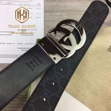 That lung gucci nam day hoa tiet logo mat khoa bong chu g kep day den 4