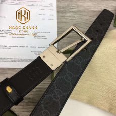 That lung gucci nam day mau xam hoa tiet logo mat khoa kim 9