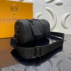 Túi du lịch Louis Vuitton