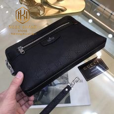 Vi gucci nam cam tay hoa tiet logo khoa trang like auth5